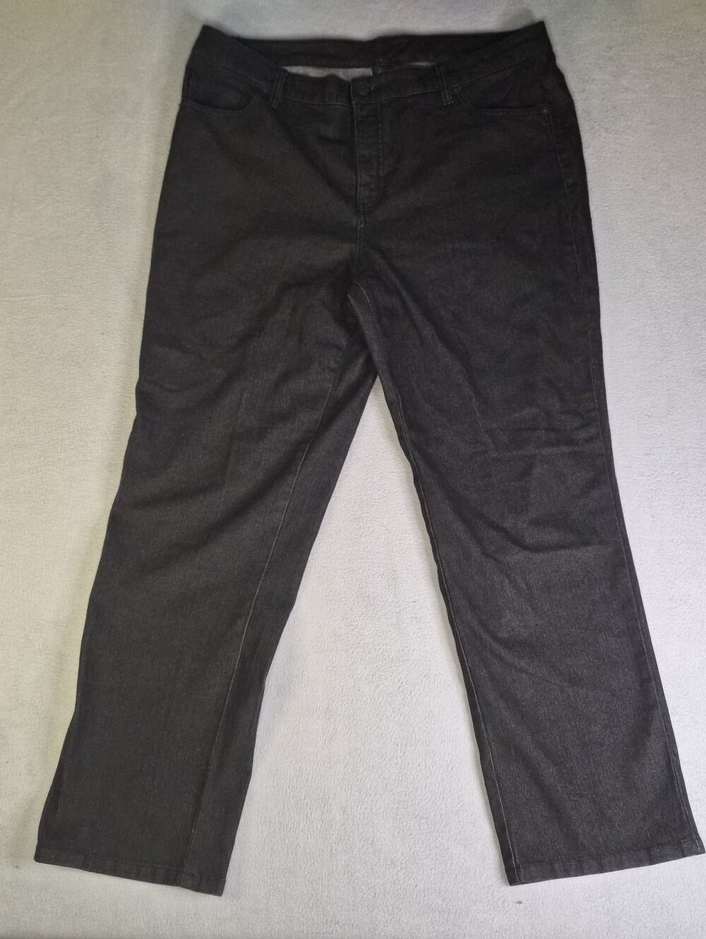 Basic Editions Black straight leg jeans with a relaxed fit Size: 18 #denim